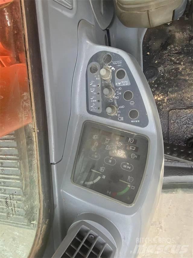 Hitachi EX 120-6 Paletli ekskavatörler