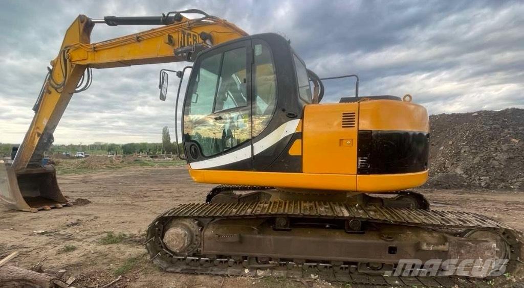 JCB JZ 235 LC Paletli ekskavatörler