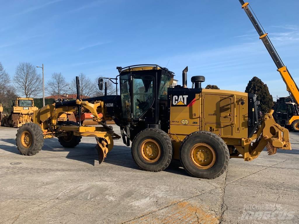 CAT 140 M 2 Greyderler