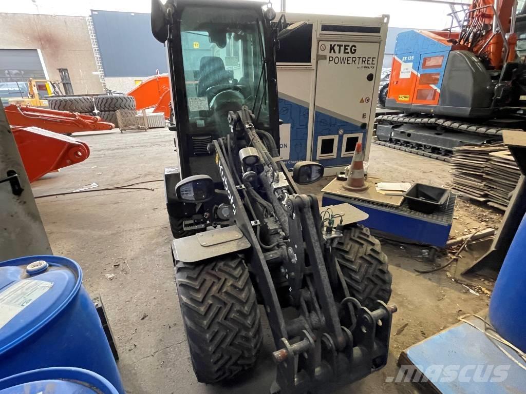 Kubota RT220-2e Tekerlekli yükleyiciler