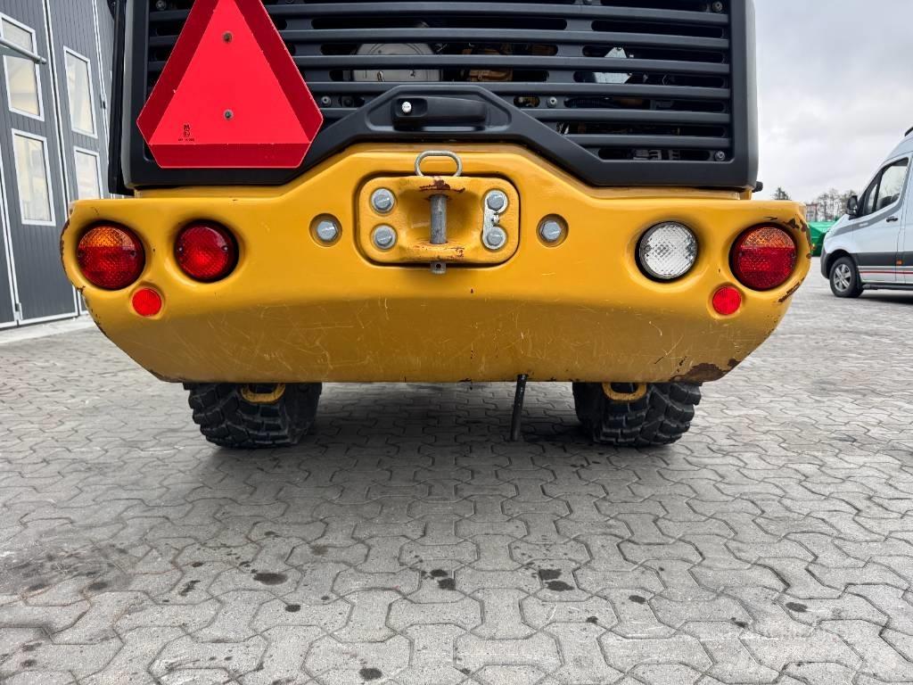 CAT 906M 35 km/h Tekerlekli yükleyiciler