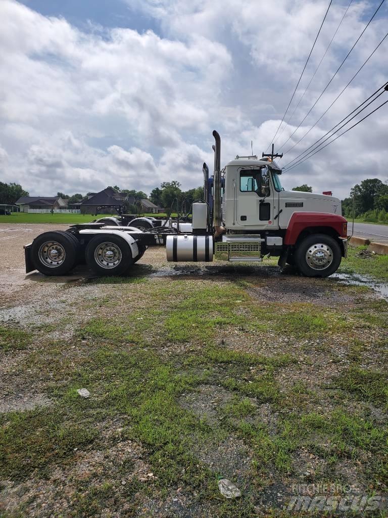 Mack P 164 T Çekiciler