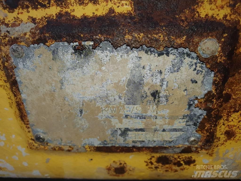 Komatsu WA180.3 Akslar
