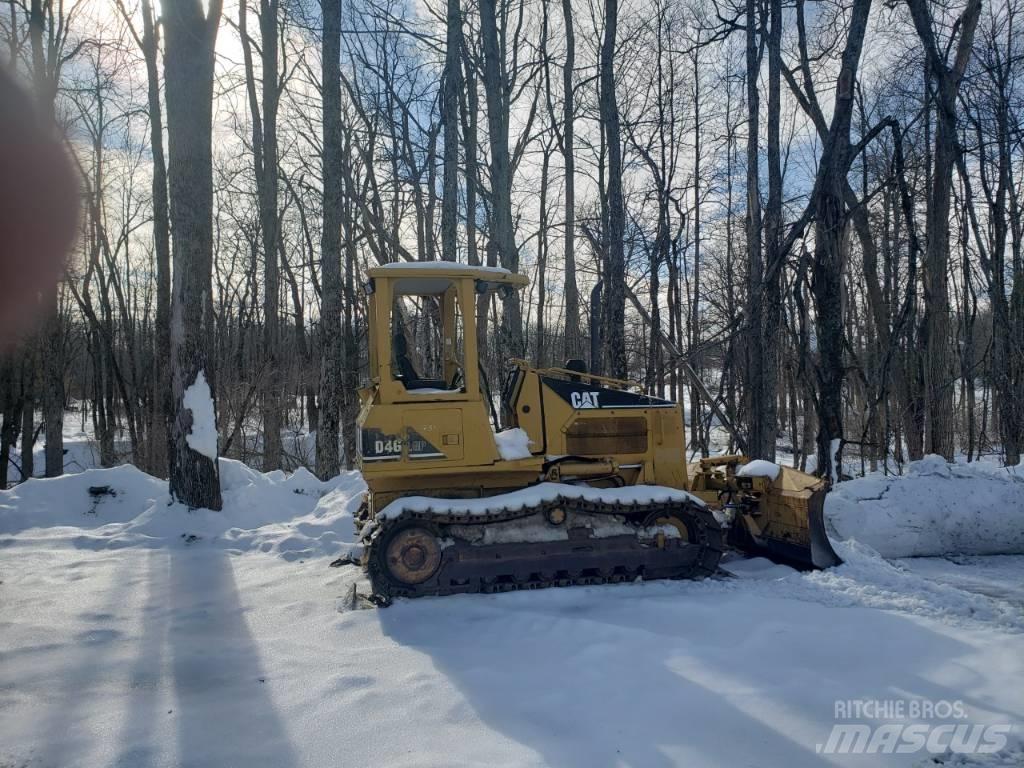 CAT D 4 G Paletli dozerler
