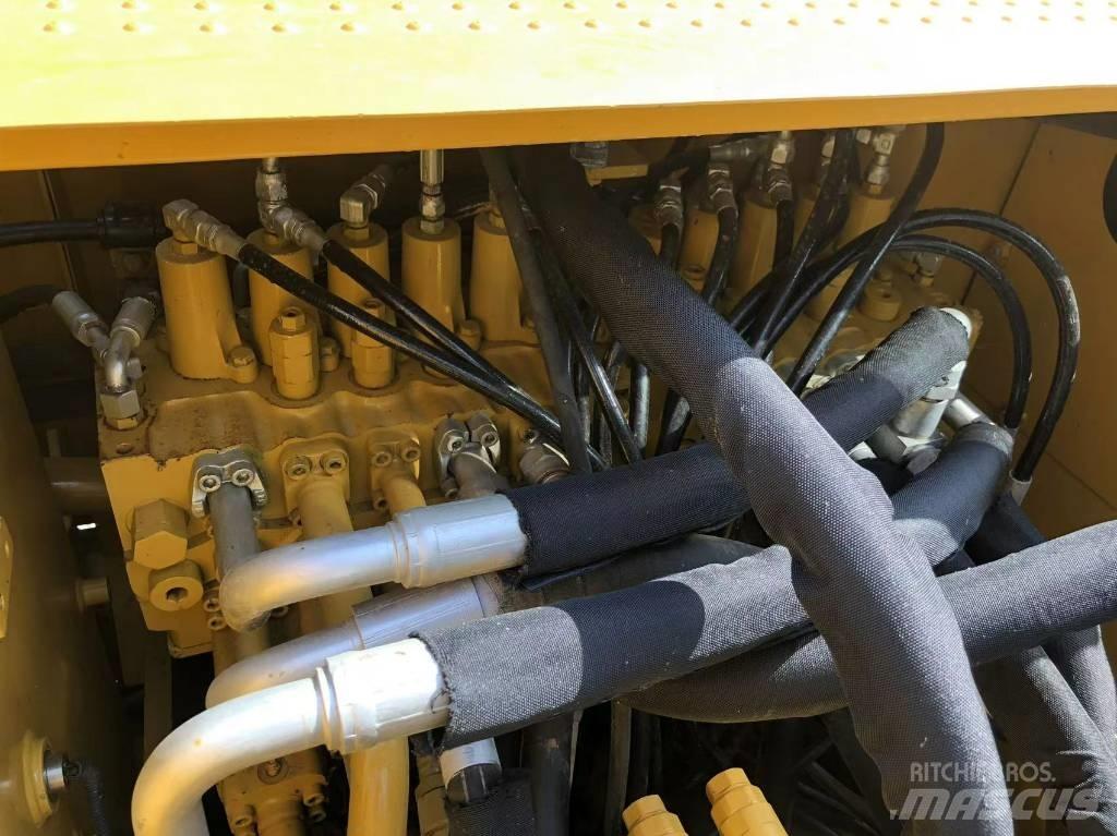CAT 320D Paletli ekskavatörler