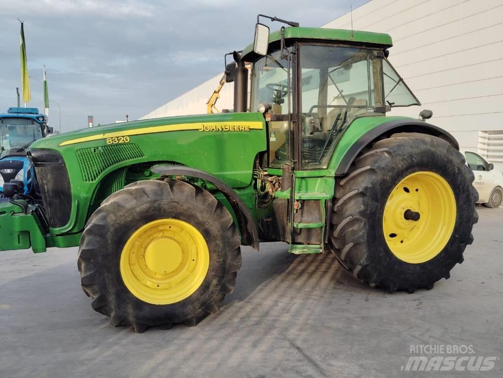 John Deere 8320 Traktörler
