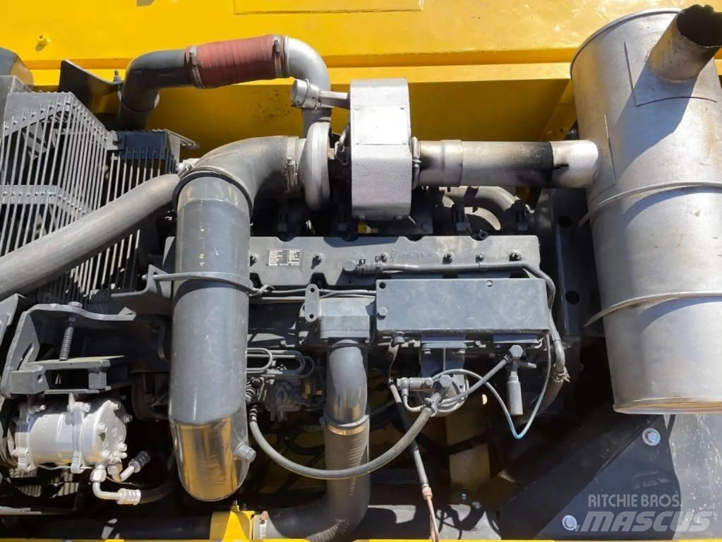 Komatsu PC300-7 Paletli ekskavatörler