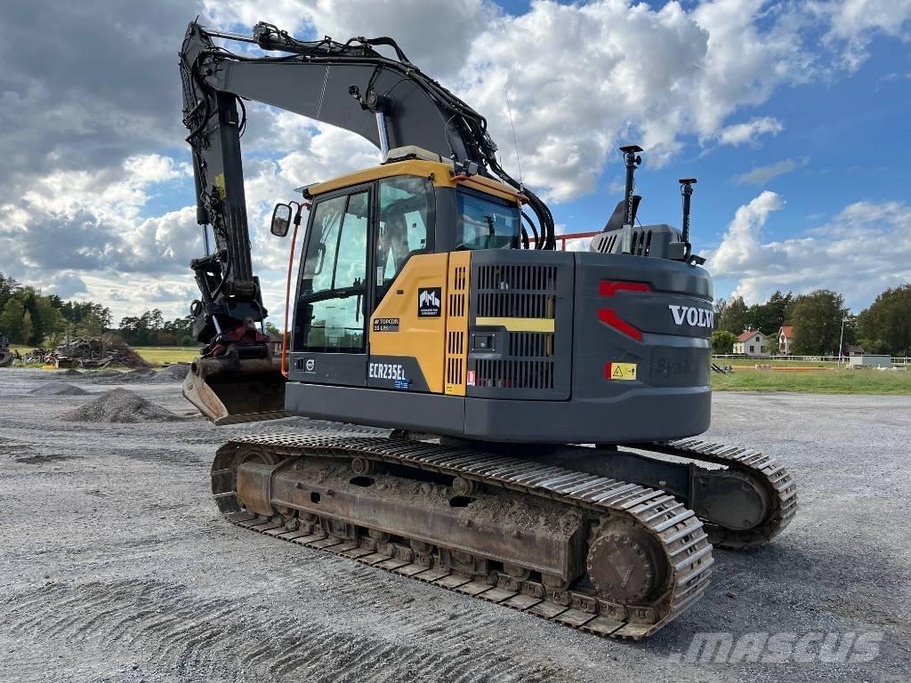 Volvo ECR 235 EL Paletli ekskavatörler