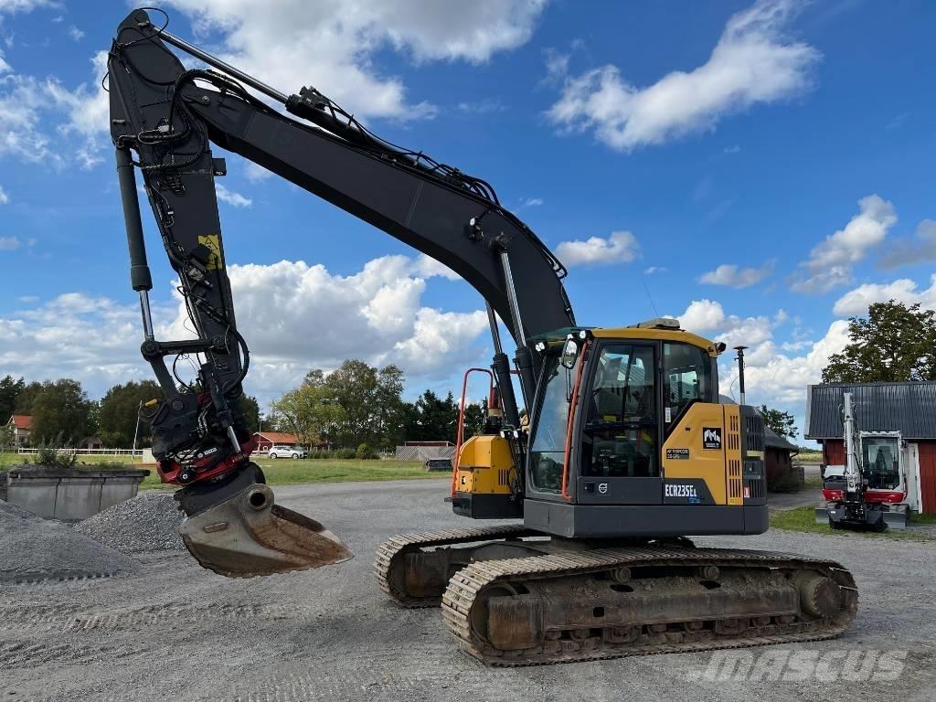 Volvo ECR 235 EL Paletli ekskavatörler