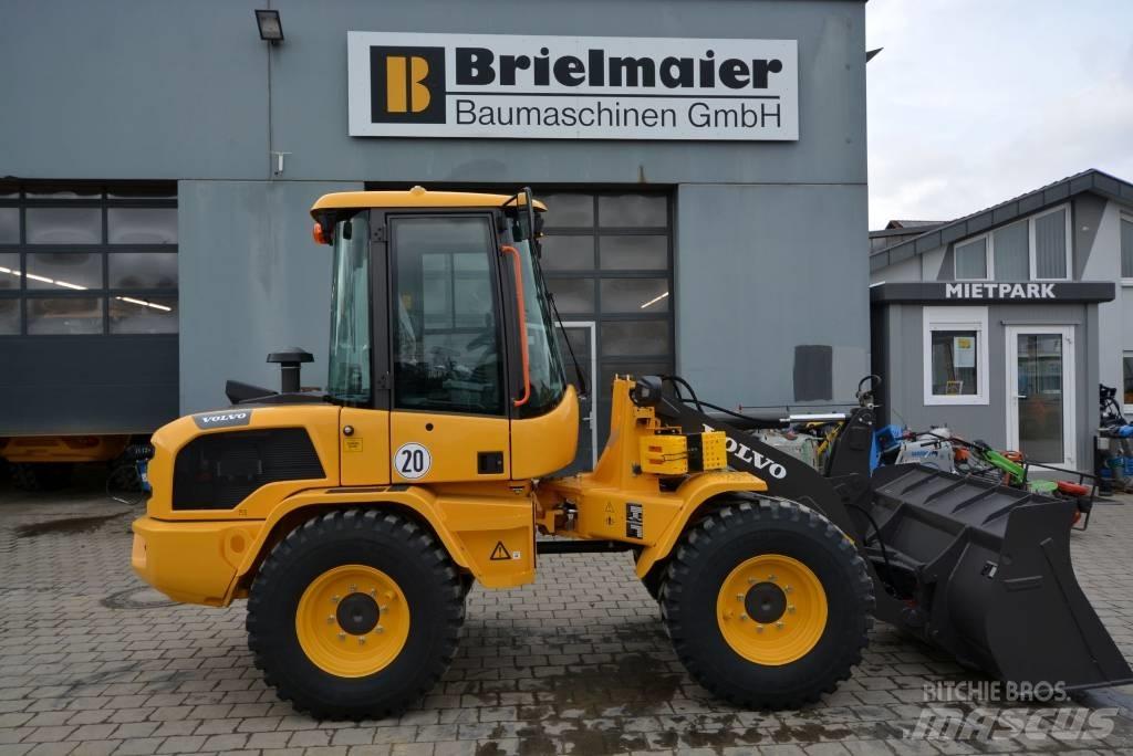 Volvo L 30 H Tekerlekli yükleyiciler
