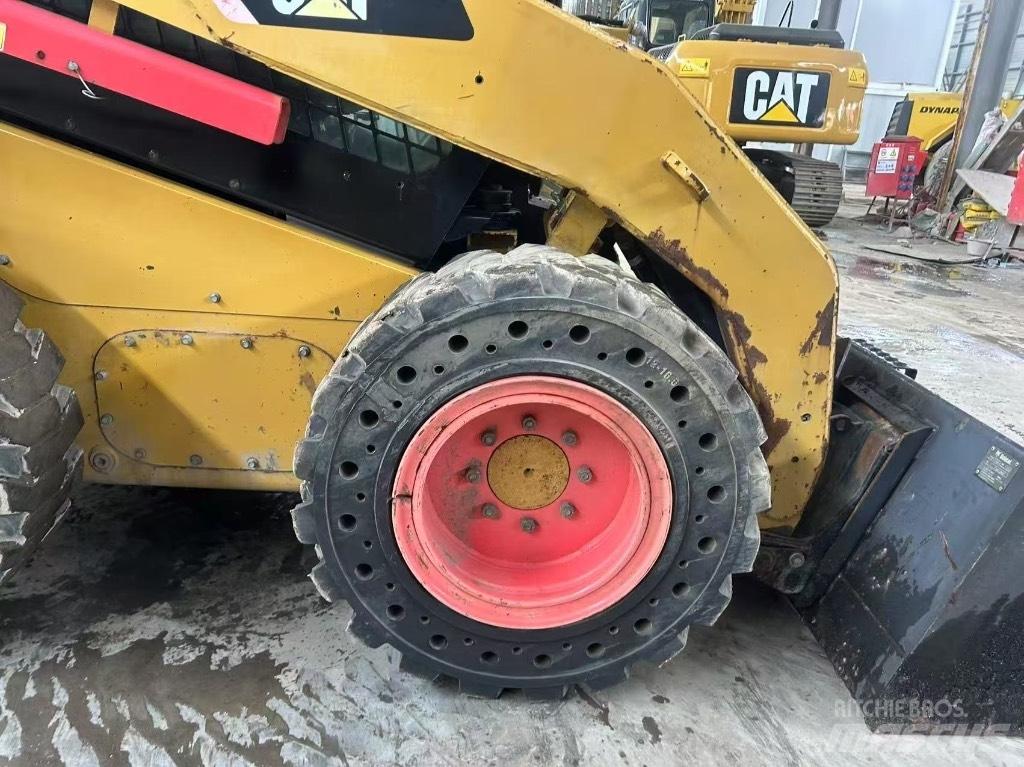 CAT 246 C Skid steer loderler