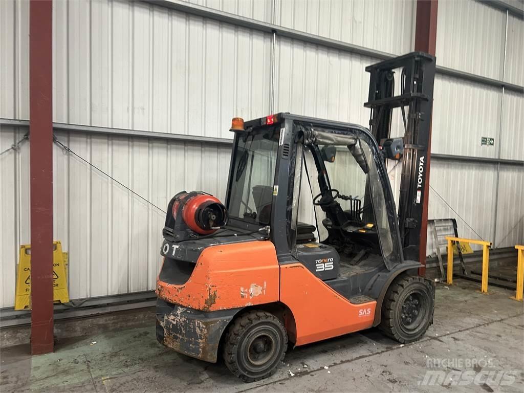 Toyota 02-8FGJF35 LPG'li forkliftler