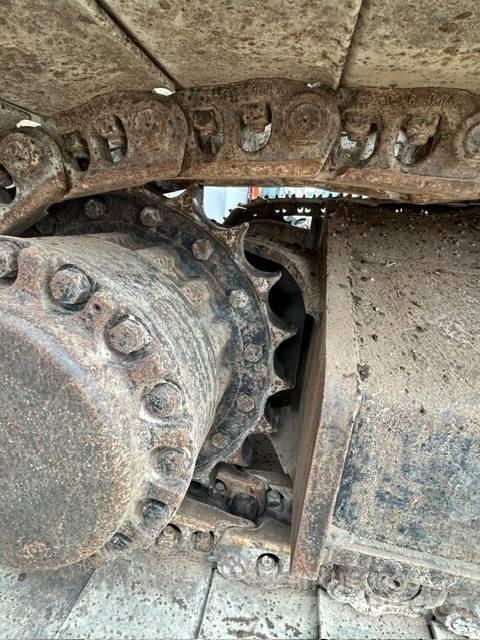 CAT 326 F L Paletli ekskavatörler