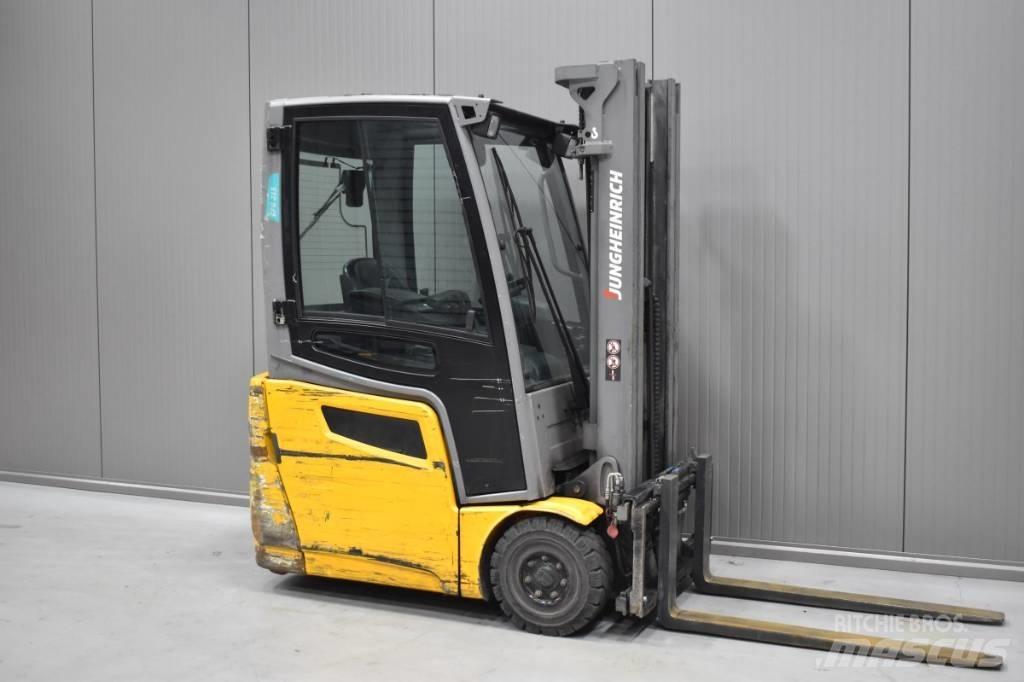 Jungheinrich EFG 215 Elektrikli forkliftler