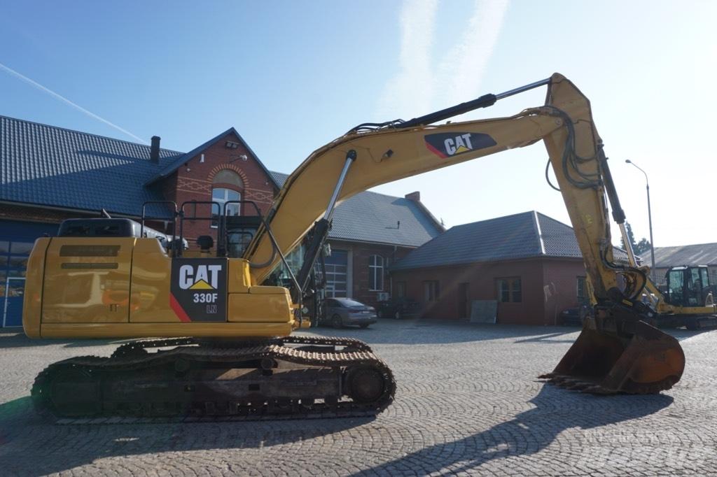 CAT 330F NL Paletli ekskavatörler