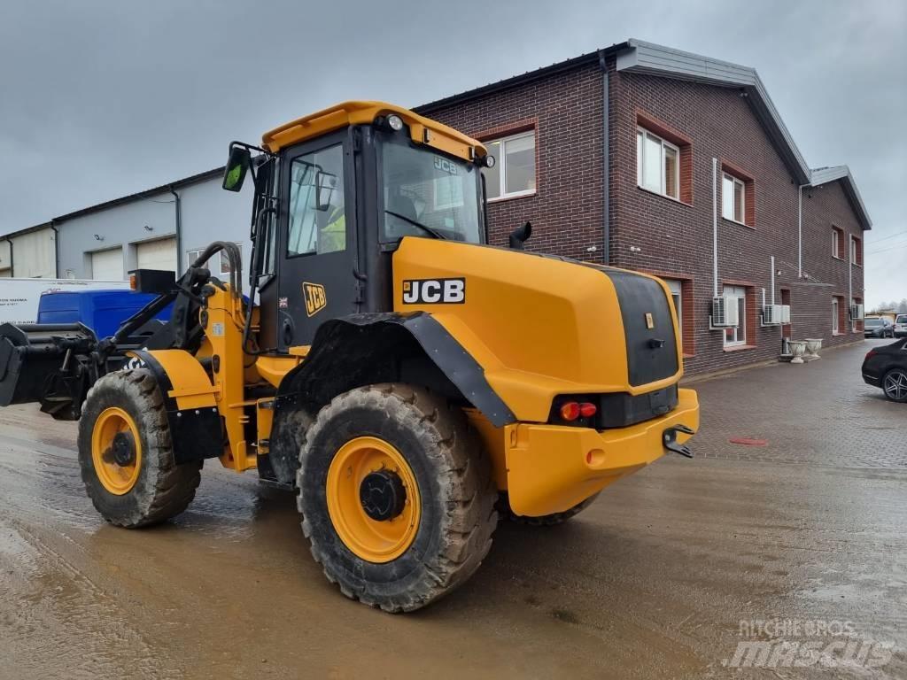JCB 411 + 4 Tekerlekli yükleyiciler