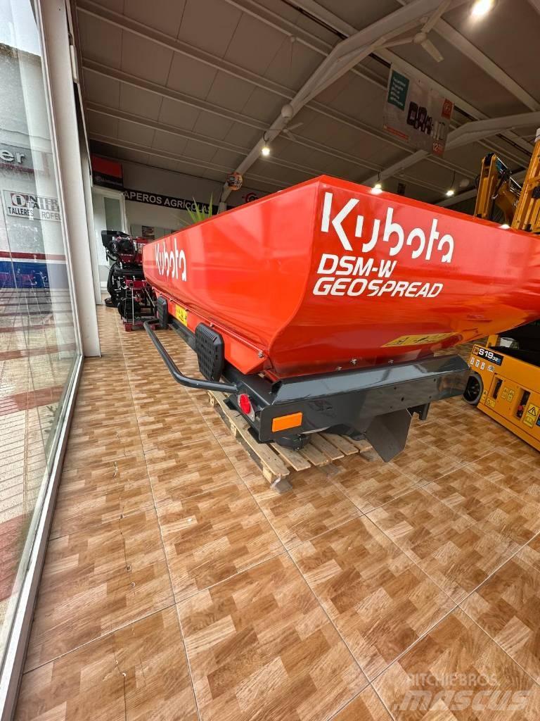Kubota DSM-W 1300 Mineral gübre dagiticilar