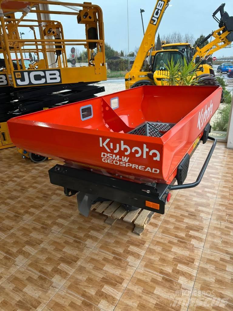 Kubota DSM-W 1300 Mineral gübre dagiticilar