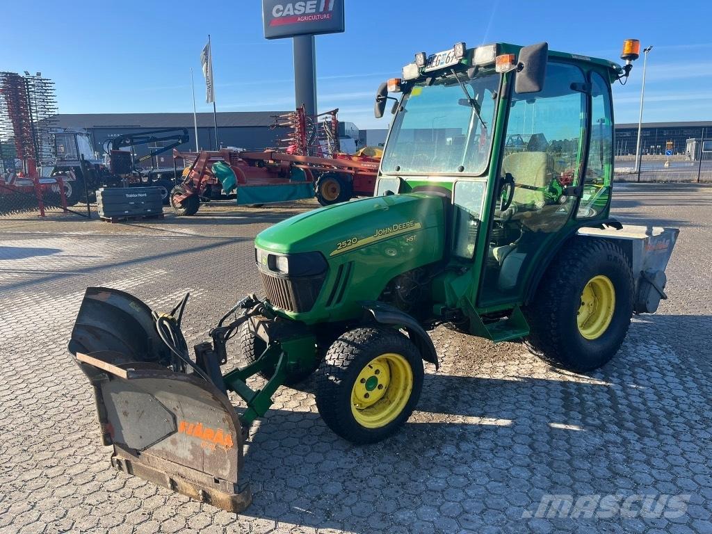John Deere 2520 HST Traktörler
