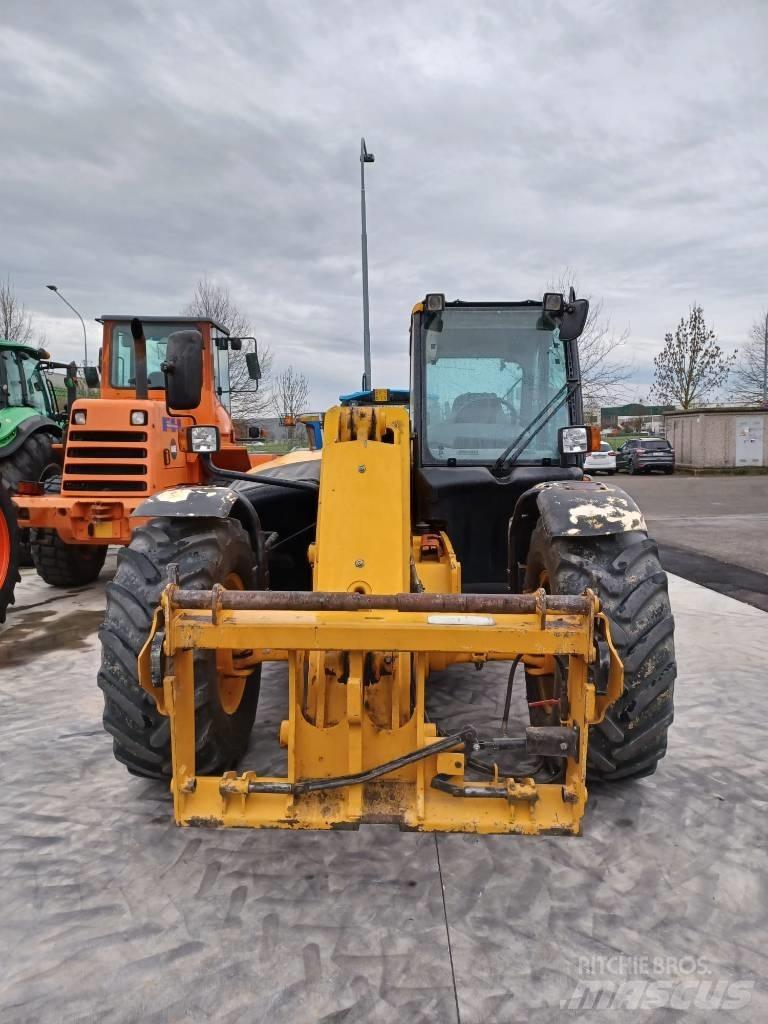 JCB 540-70 Tarimsal teleskopik yükleyiciler