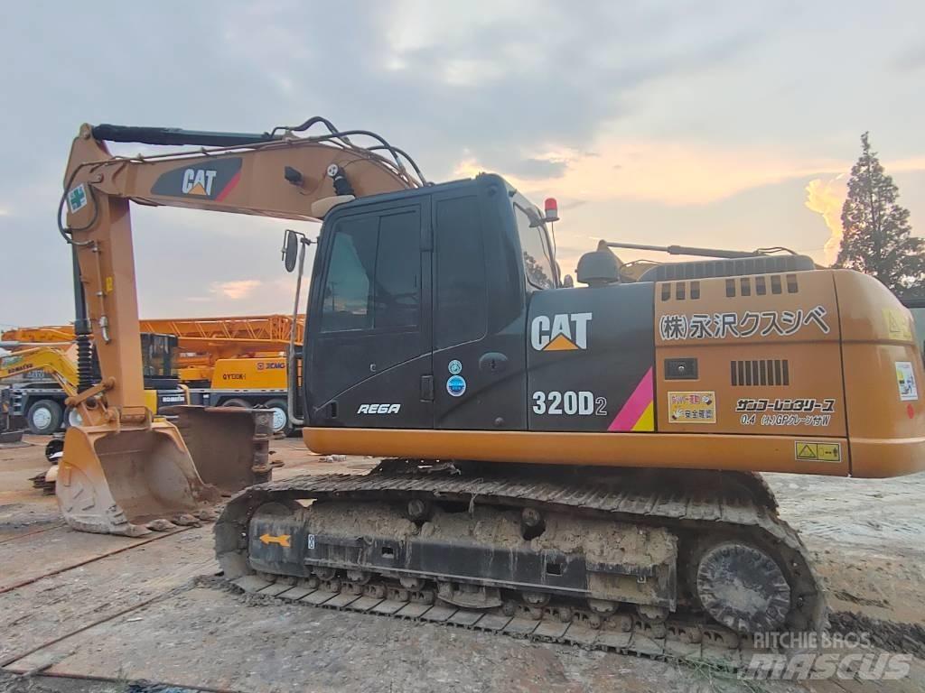 CAT CAT 320D2 Paletli ekskavatörler
