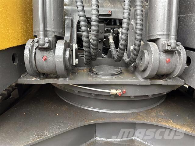 Volvo EC240 Paletli ekskavatörler