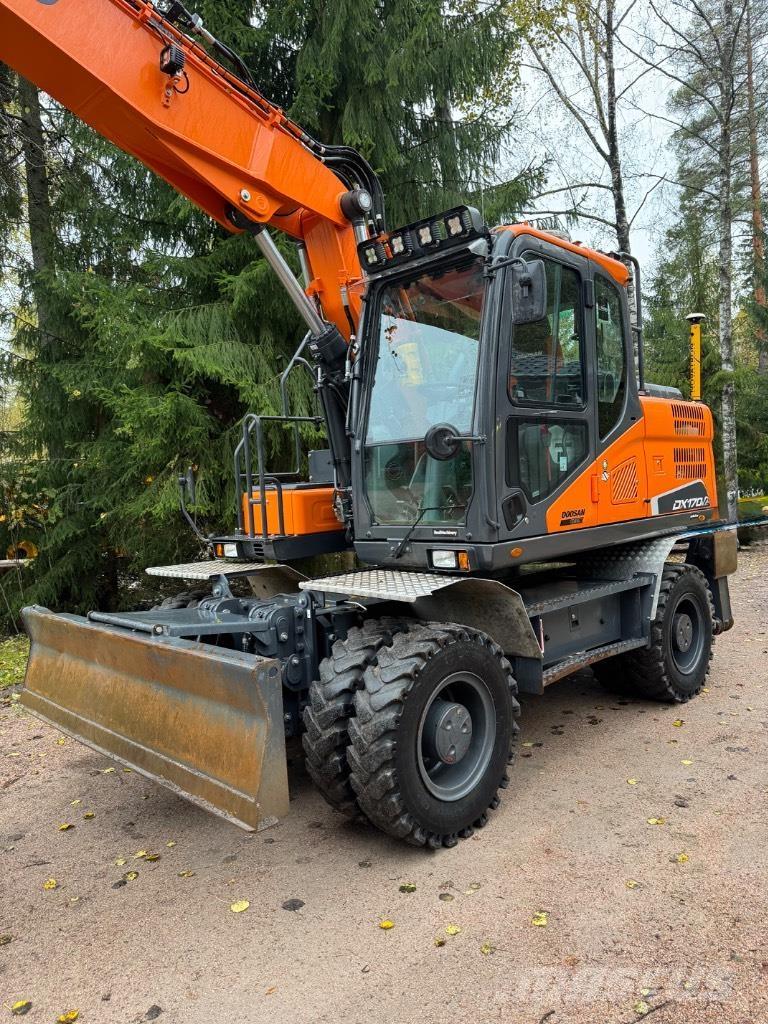 Doosan DX 170 W-5 Lastik tekerli ekskavatörler