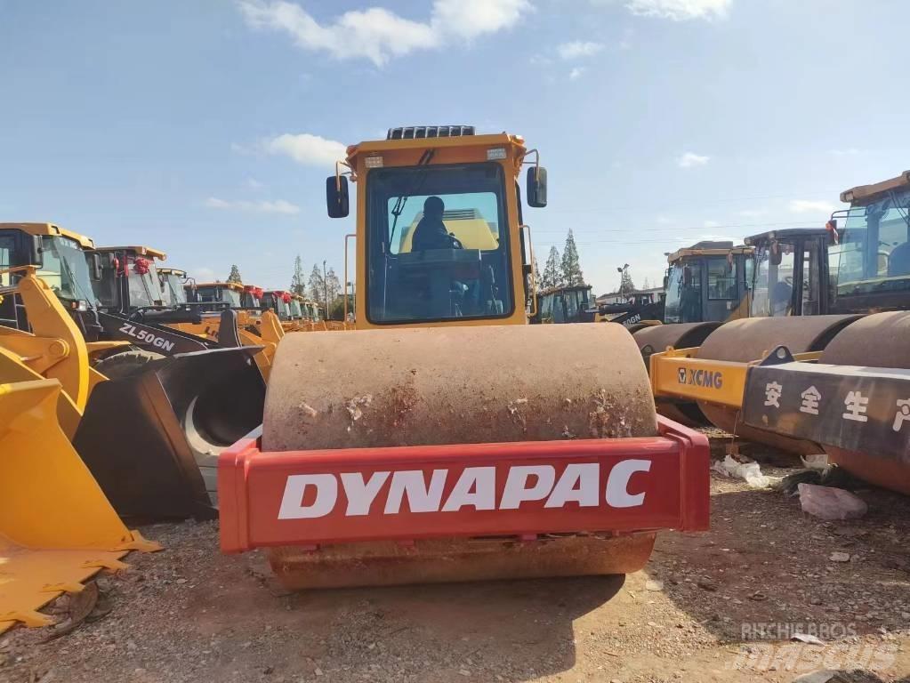 Dynapack CA602D Tek tamburlu silindirler