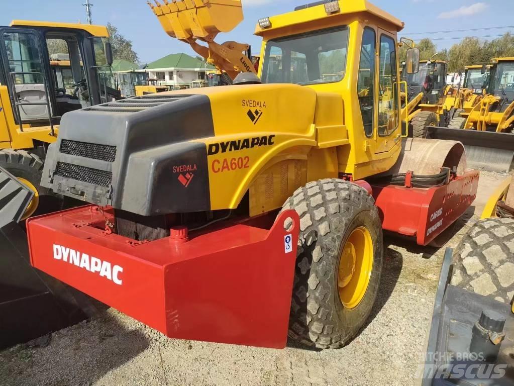 Dynapack CA602D Tek tamburlu silindirler