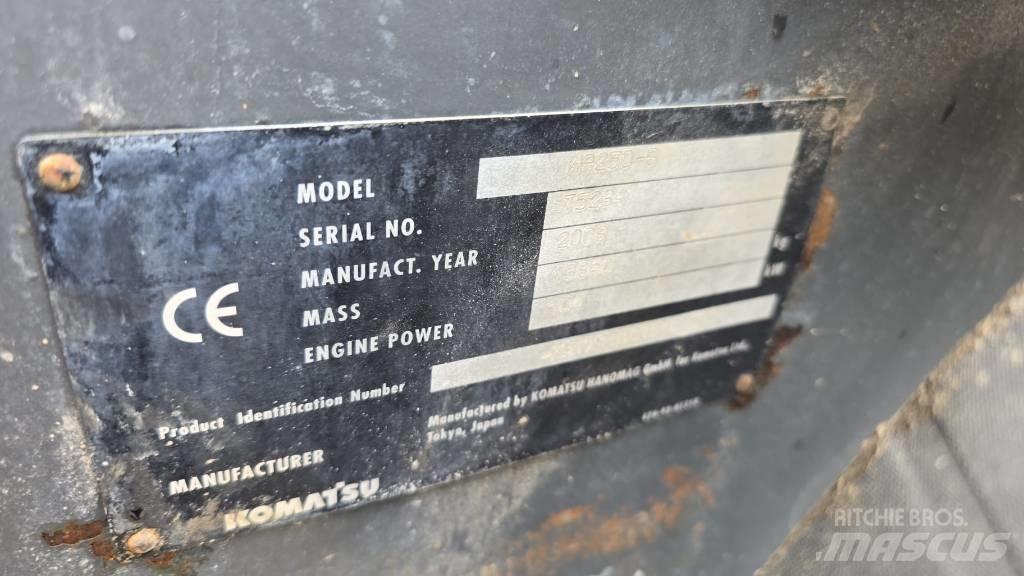 Komatsu WA 250 Tekerlekli yükleyiciler
