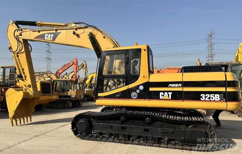 CAT 325 B Paletli ekskavatörler