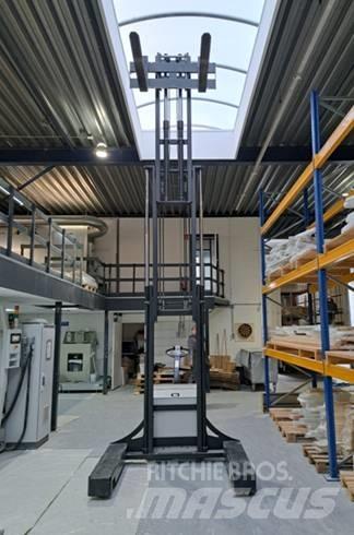 Combilift CSI Yaya kumandali istif makinasi