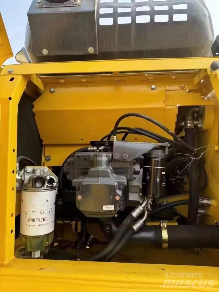 Komatsu PC 200 Paletli ekskavatörler