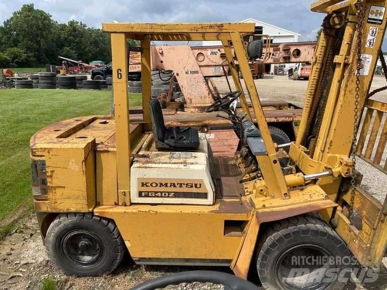 Komatsu FG 40ZT-4 Diger