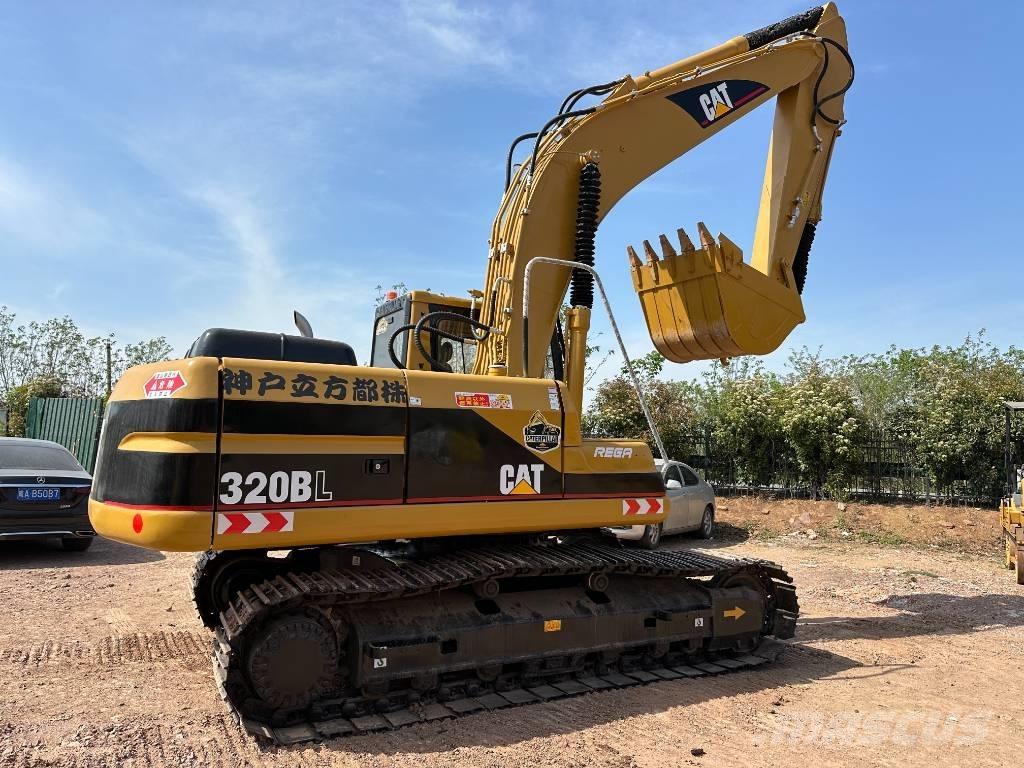 CAT 320 B Paletli ekskavatörler