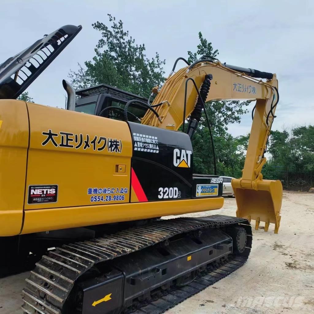 CAT 320D2 Paletli ekskavatörler