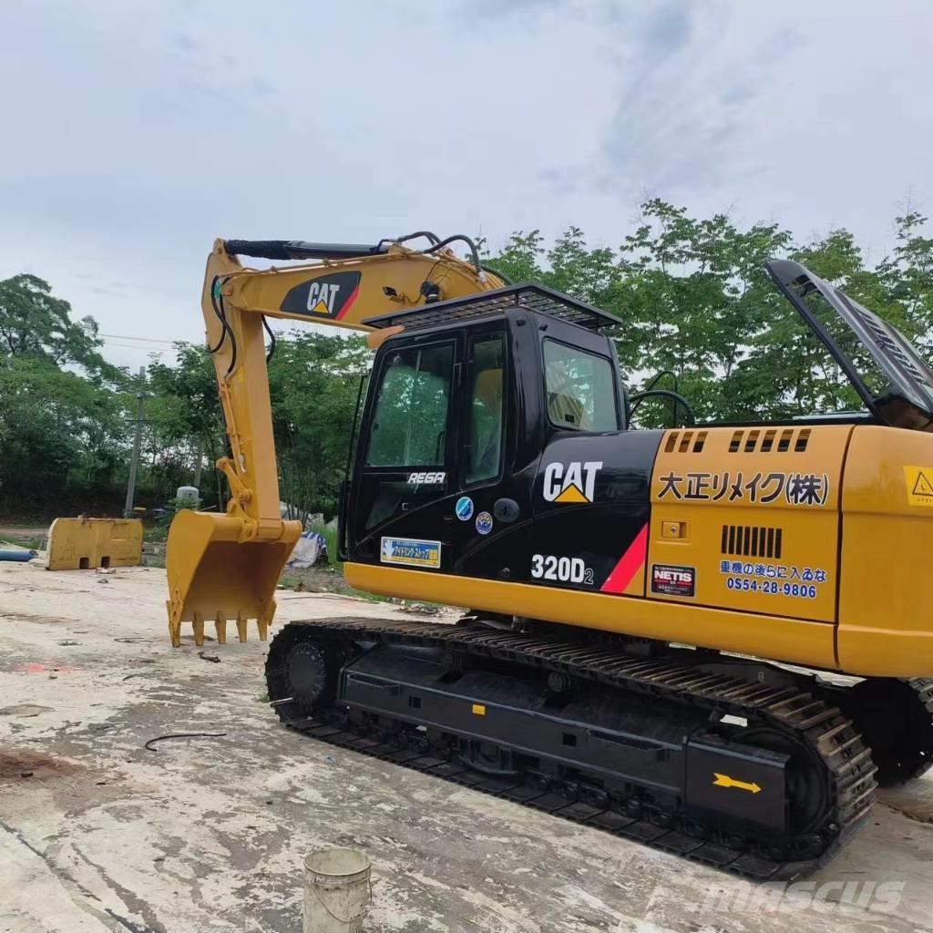 CAT 320D2 Paletli ekskavatörler