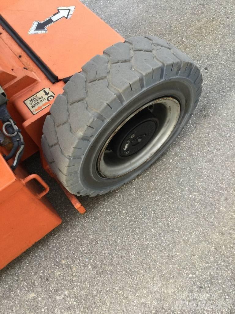 JLG E 300 AJP Körüklü personel platformları