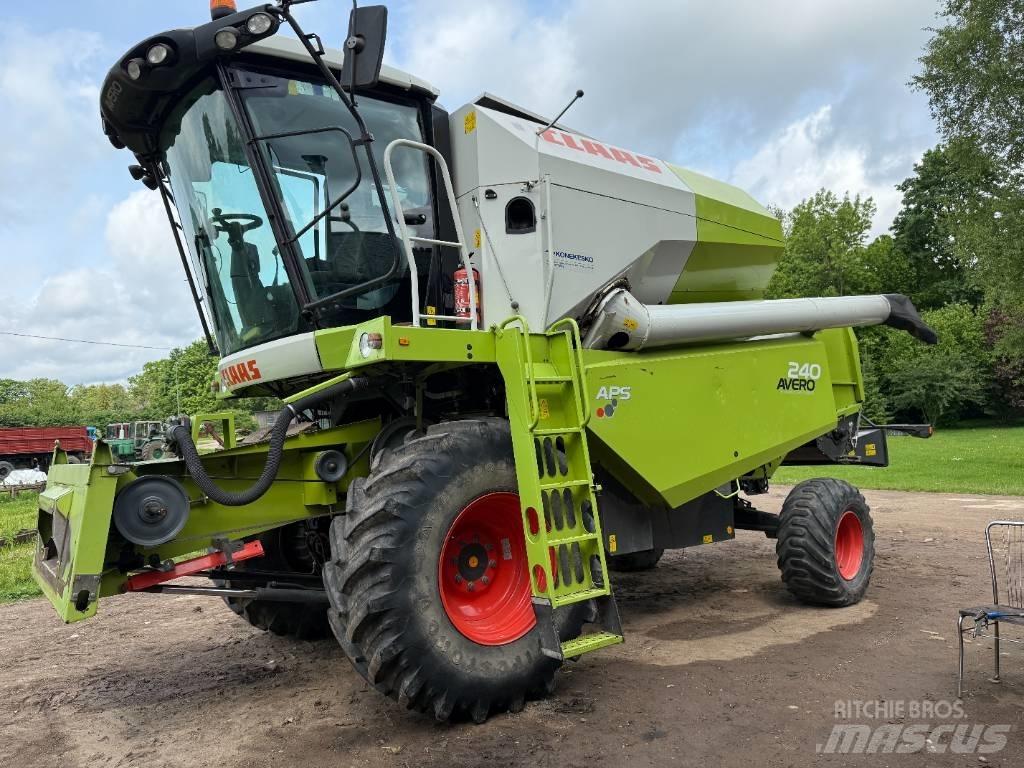CLAAS Avero 240 Biçerdöverler