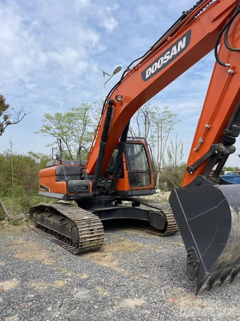 Doosan DX 300 LC Paletli ekskavatörler
