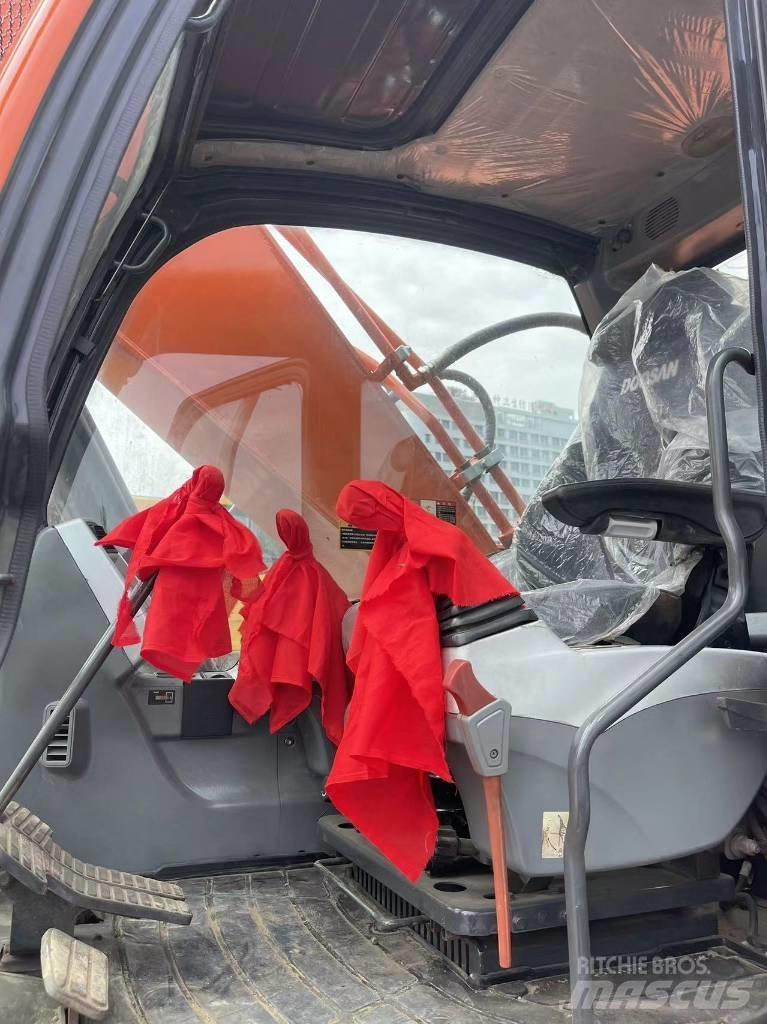 Doosan DX 300 LC Paletli ekskavatörler