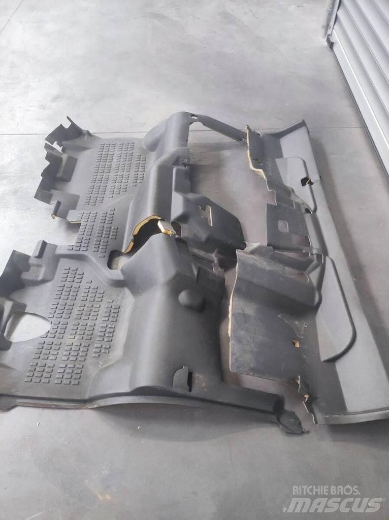Nissan Floor Mat Kabinler