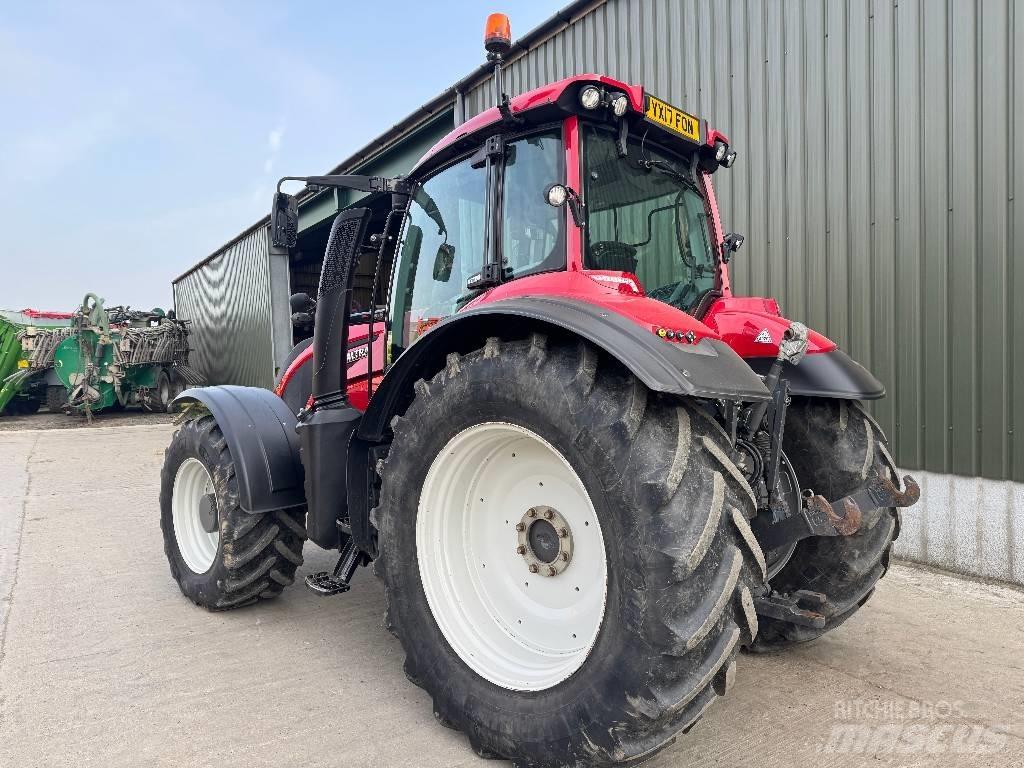 Valtra T194 Versu Traktörler