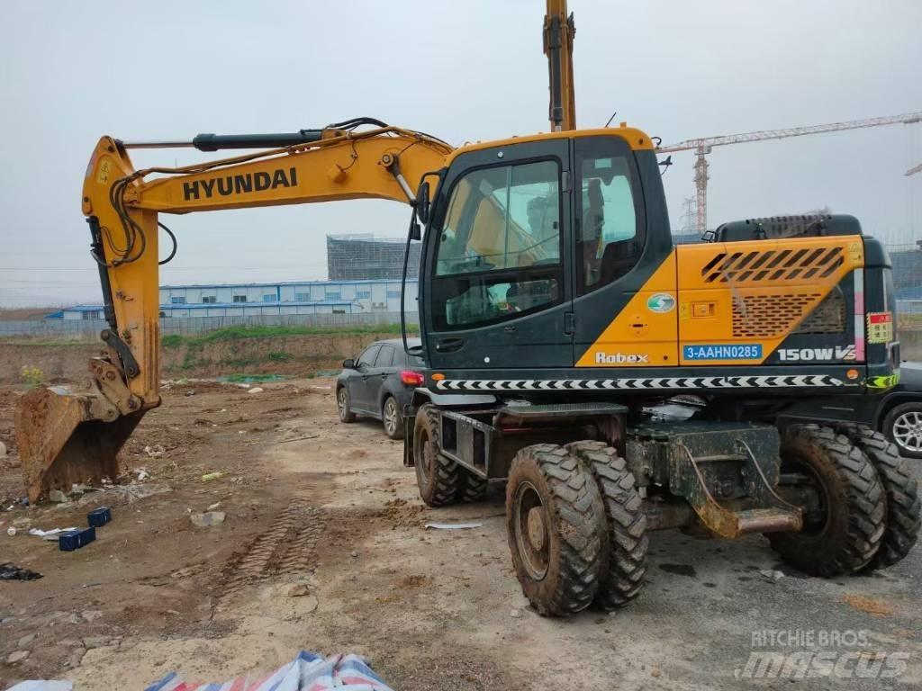 Hyundai 210W Lastik tekerli ekskavatörler