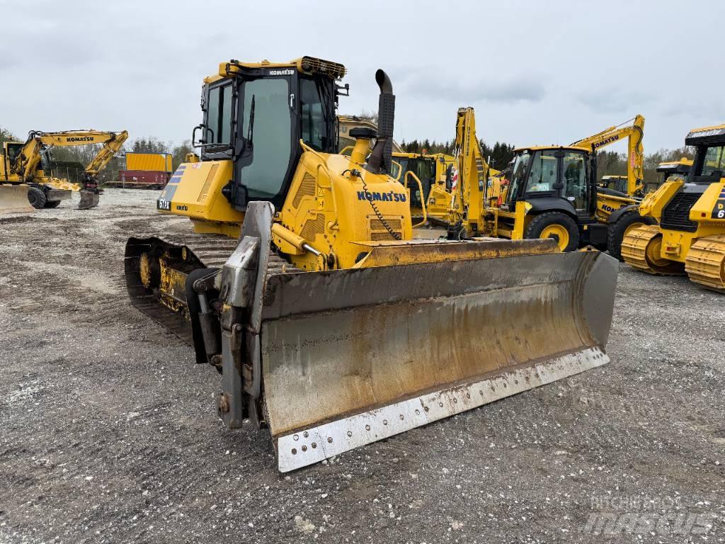 Komatsu D 61 PX-24 Paletli dozerler