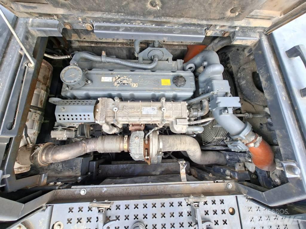 Doosan DX 300 LC-5 Paletli ekskavatörler