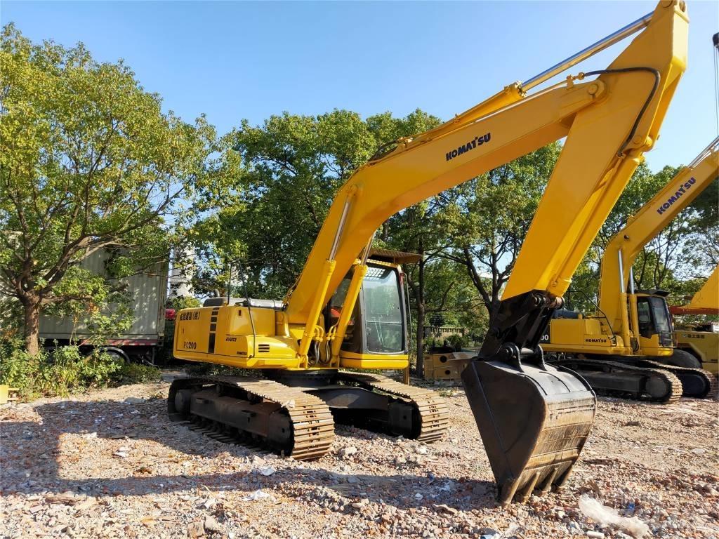 Komatsu PC 200-6 Paletli ekskavatörler