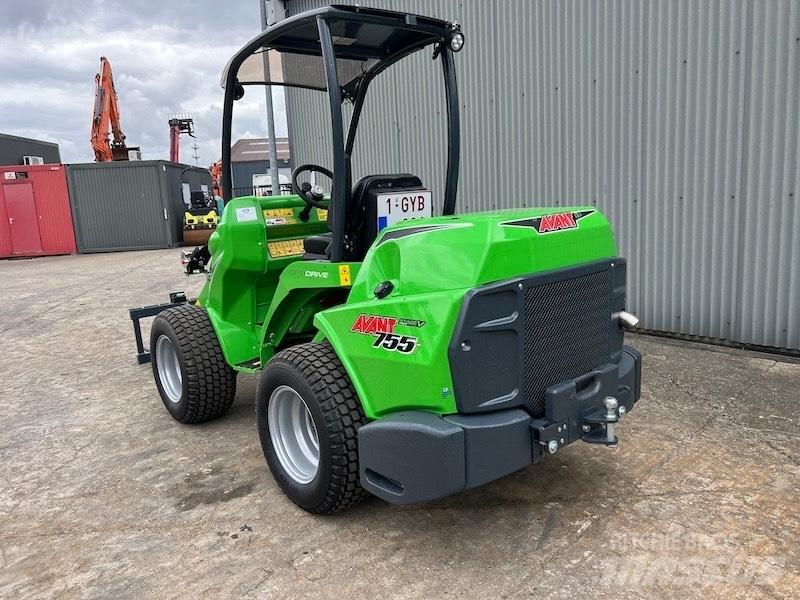 Avant 755 i Mini yükleyiciler