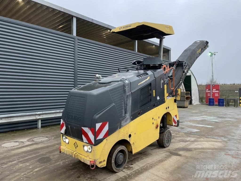Bomag BM 500/15-2 Asfalt kaziyicilar