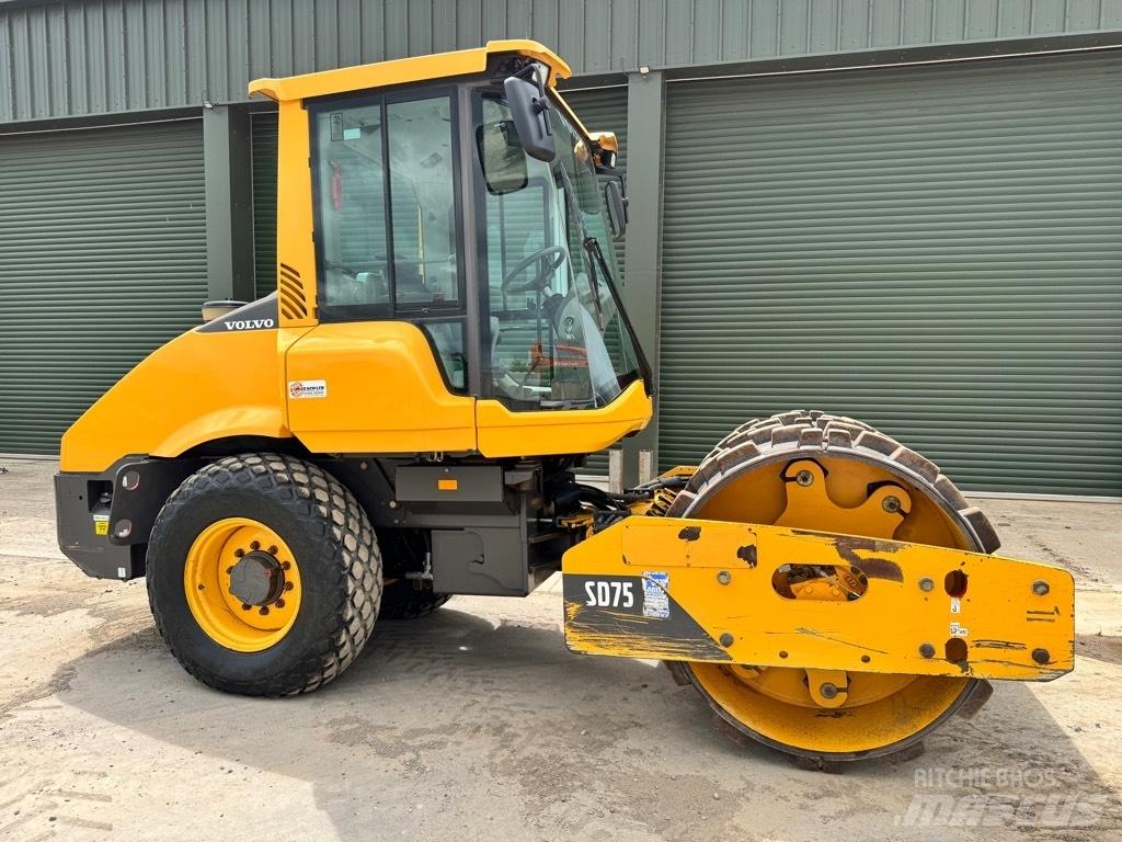 Volvo SD 75 Tek tamburlu silindirler